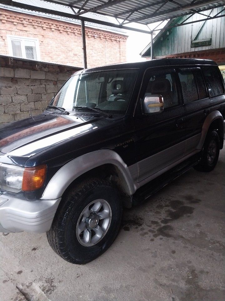 Mitsubishi Montero
