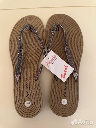 Шлепанцы, парео, кепка от солнца, новые и бу