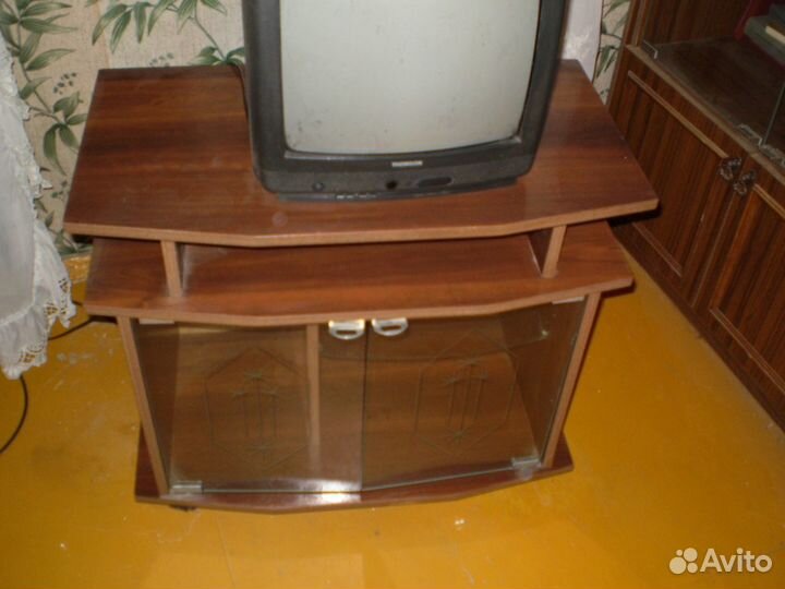 Тумба под телевизор