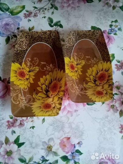 Салатники, тарелки.Цена за набор