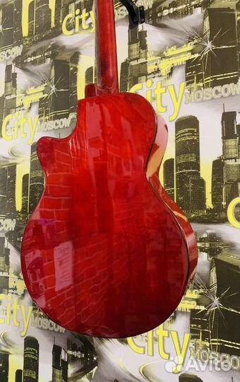 Акустическая гитара