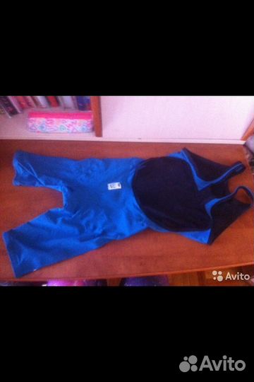 Гидрокостюм для плавания