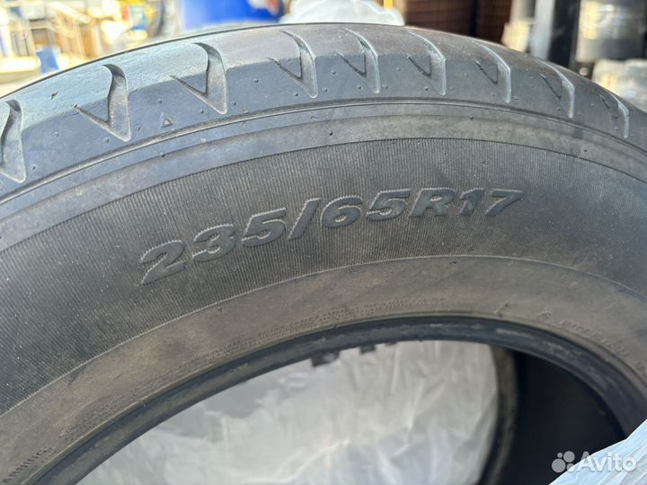 Nexen N8000 235/65 R17