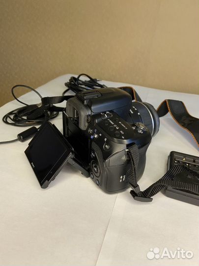 Зеркальный фотоаппарат