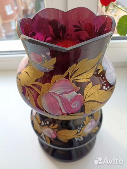 Ваза фиолетовая