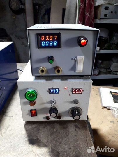 Блок питания лабораторный