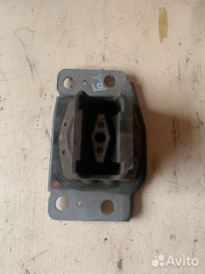 Опора кпп Ford Galaxy