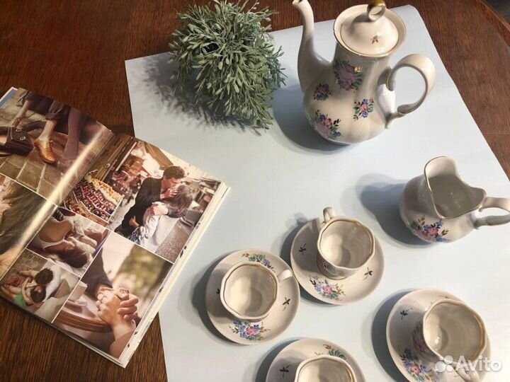 Фарфоровый кофейный сервиз