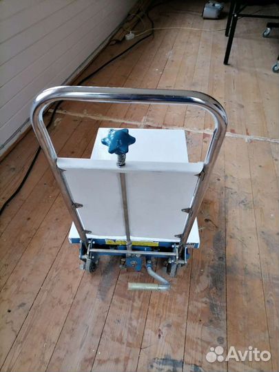 Тележка подъемник 