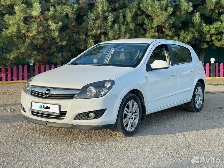 Opel Astra 1.6 МТ, 2011, 162 200 км