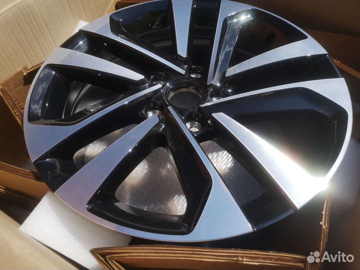 Диск литой r 17 Volkswagen Taos новый оригинал