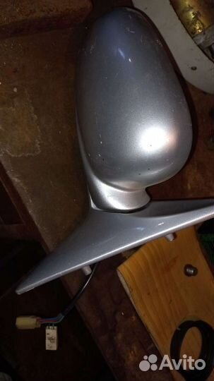 Правое боковое зеркало заднего вида с электроприво