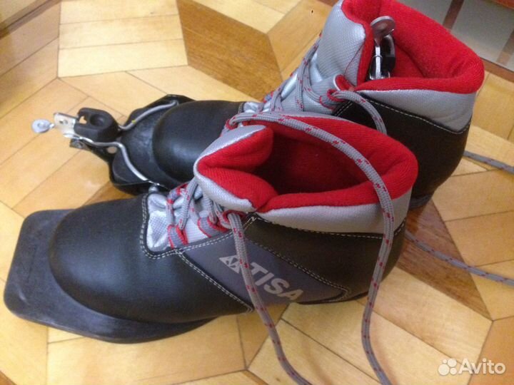 Ботинки лыжные с креплением