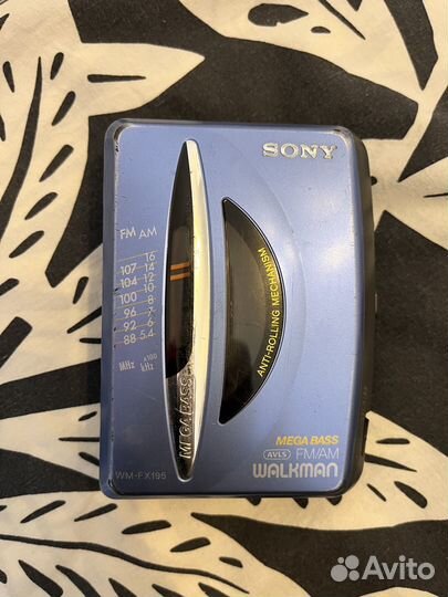 Кассетный плеер Sony Walkman WM-FX195