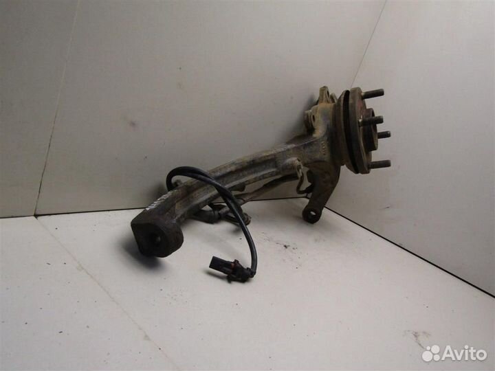 Кулак поворотный передний правый Hyundai Sonata I