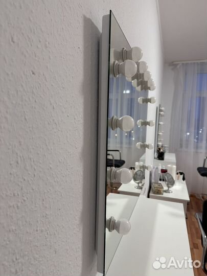 Зеркало гримерное с лампочками