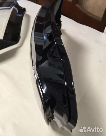 Правое стекло фары Audi A3 8P