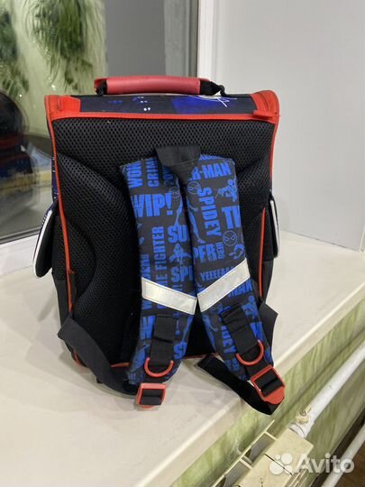 Школьный рюкзак