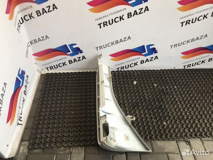 504096163 Дефлектор кабины левый Iveco Stralis