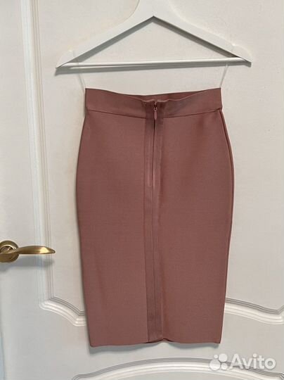 Юбка-карандаш нюдовая