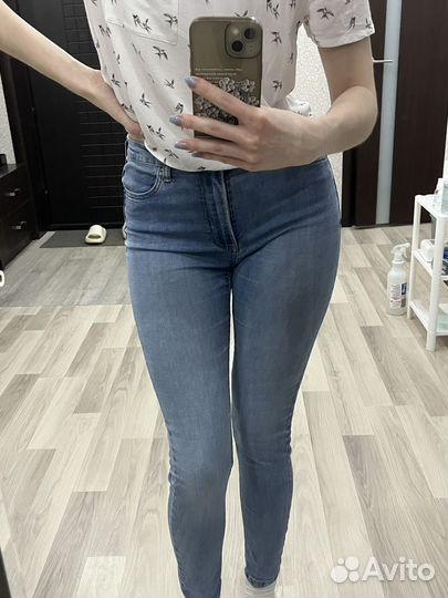 Джинсы скини bershka