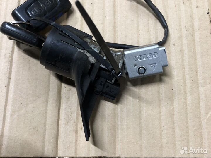 Замок зажигания Peugeot 207