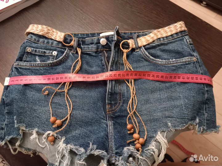 Джинсовые шорты zara 32