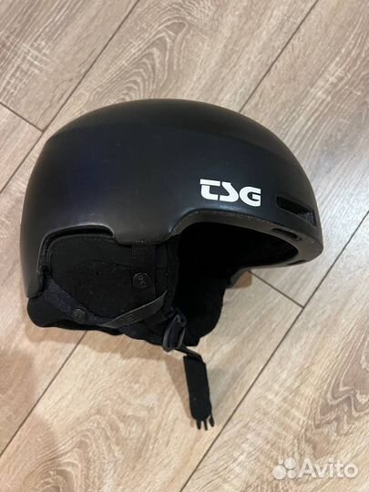 Горнолыжный шлем