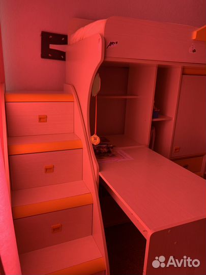 Двухярусная кровать бу с матрасом