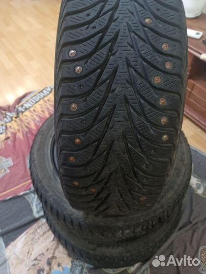 Yokohama Ice Guard Stud IG55 215/55 R16
