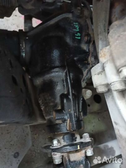 Редуктор передний Toyota Hilux 8