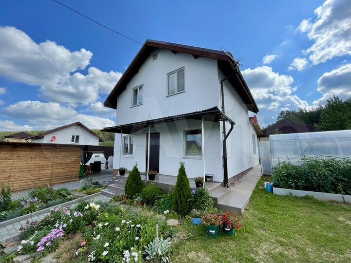 Коттедж 115 м² на участке 7 сот.