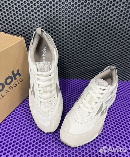 Reebok LX2200 р.41-46 натур замша/кожа