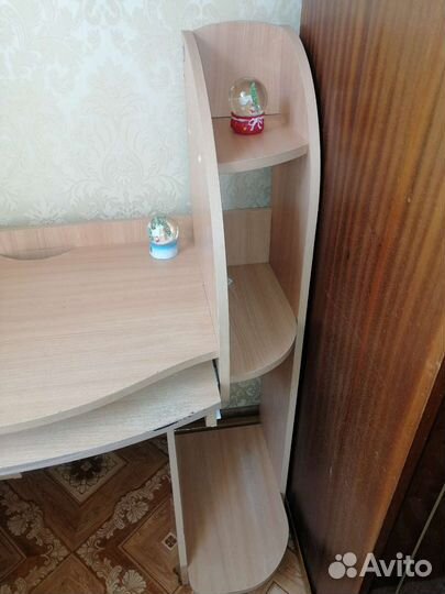 Компьютерный стол