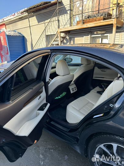 Lexus ES 2.5 AT, 2015, 137 378 км