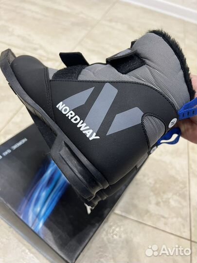 Лыжные ботинки