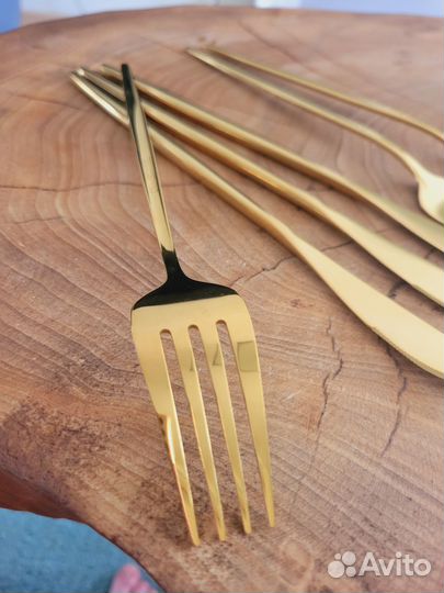 Вилки, ложки, ножи золотые, штучно