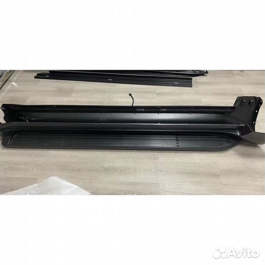 Toyota Land Cruiser 300 Пороги внешние M4SK5