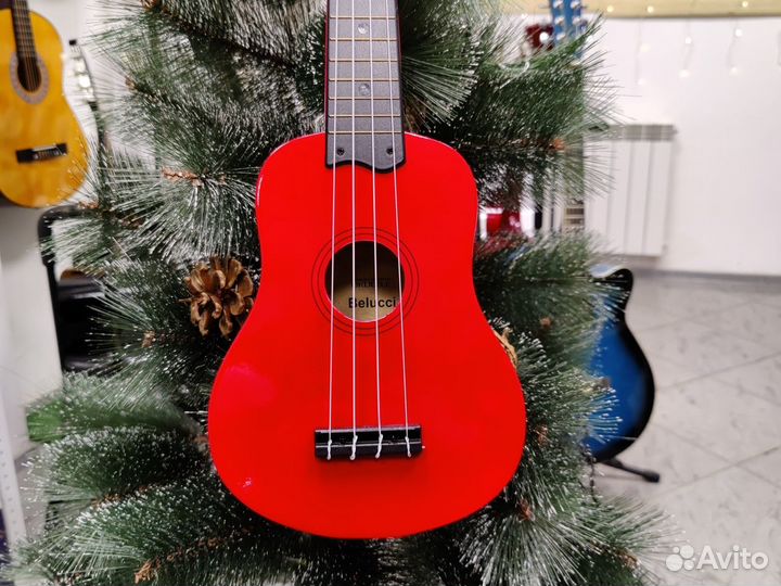Укулеле сопрано гитара
