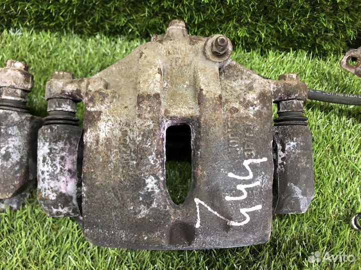 Супорта тормозные передние Hyundai ix35