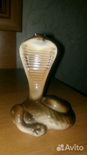 Статуэтка Кобра