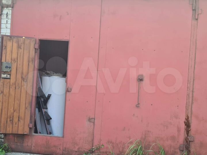 Гараж, > 30 м²