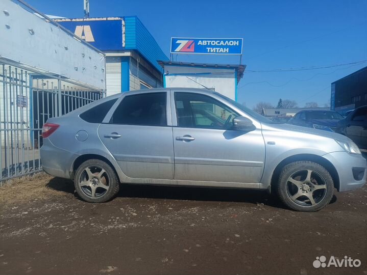 LADA Granta 1.6 МТ, 2015, 126 000 км