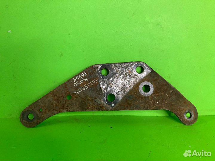 Кронштейн замка кабины RVI premium