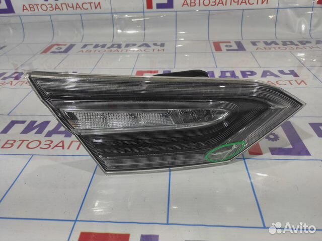 Фонарь задний внутренний левый Toyota Camry XV70