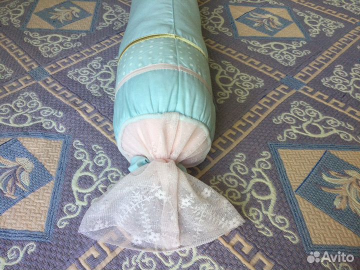 Покрывало +декоративный валик