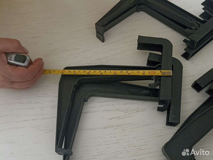 Крепления для балконных ящиков