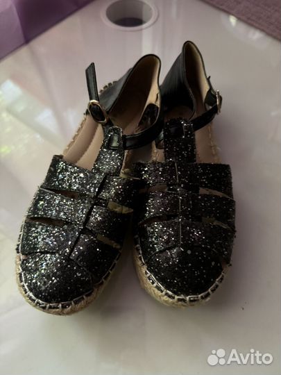 Сандалии женские