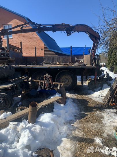 Аренда и услуги манипулятора-вездехода, стрела 3 т, 6.1 м, борт 10 т, 6 м