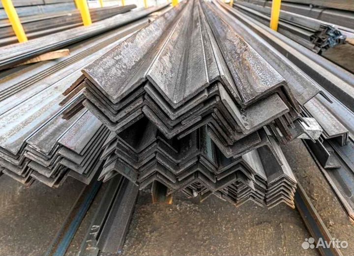 Уголок металлический